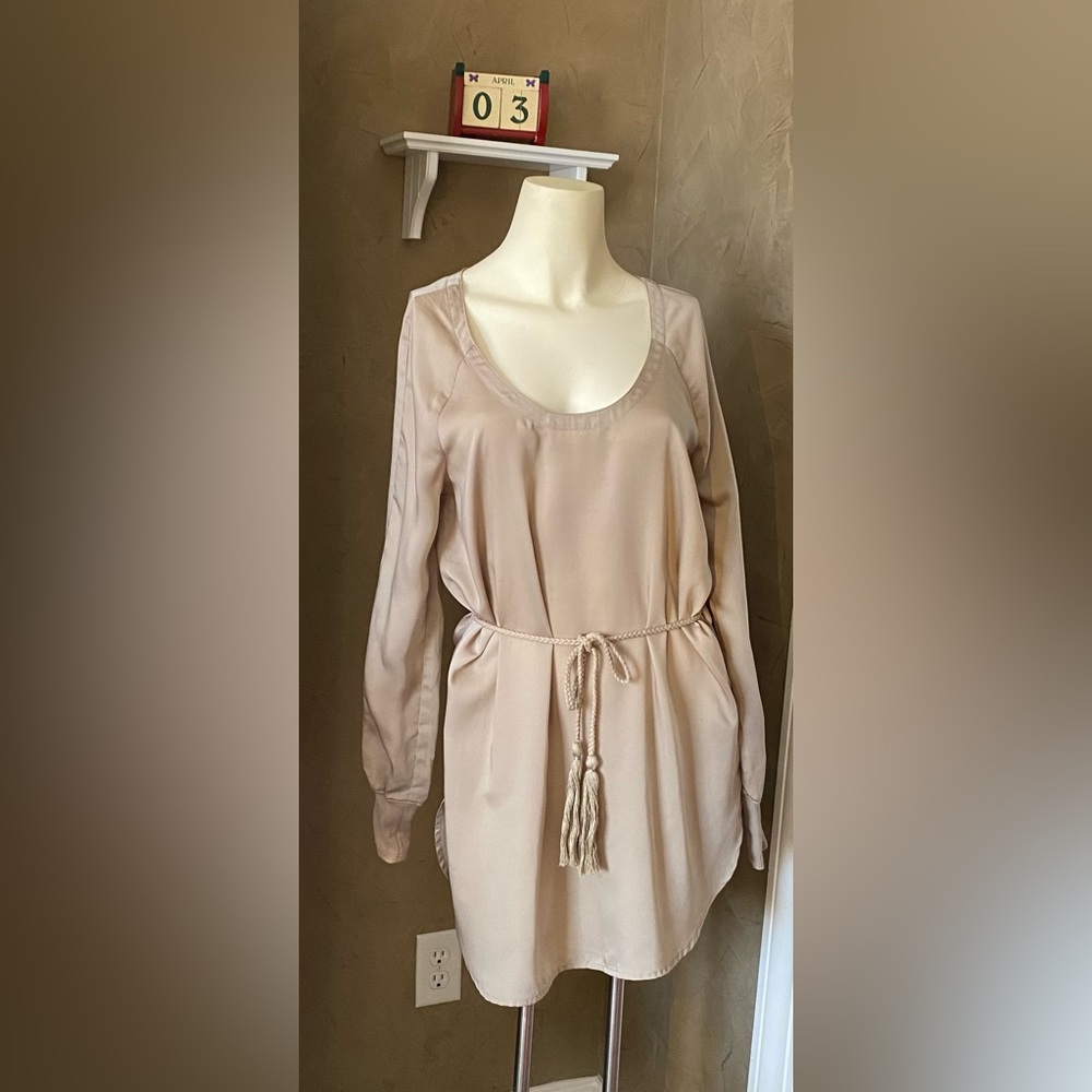 BB Dakota Long Satin Tunic Blouse Belt Long Sleeves Women’s S